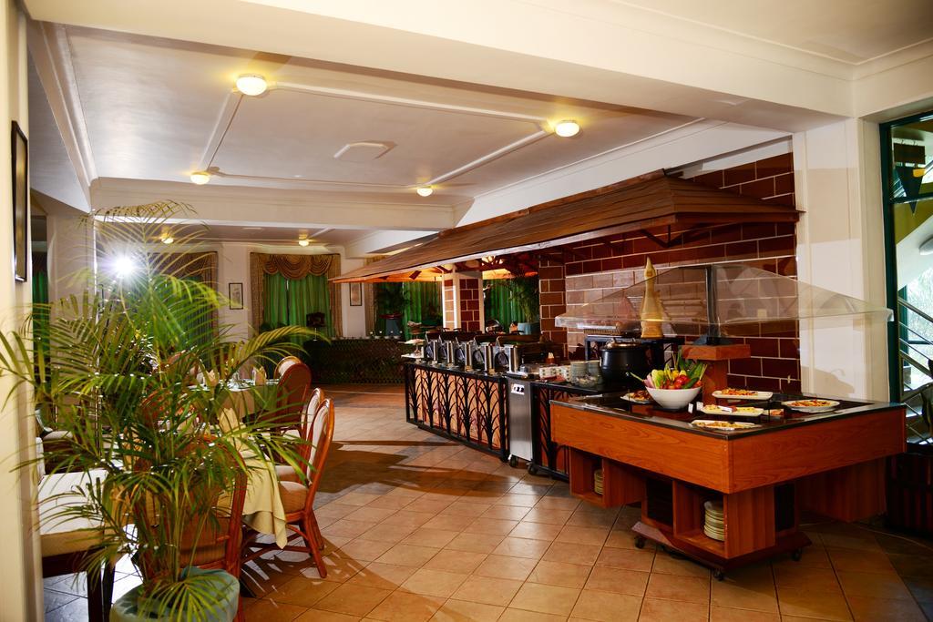 The Royal Mall Kandy Exterior photo