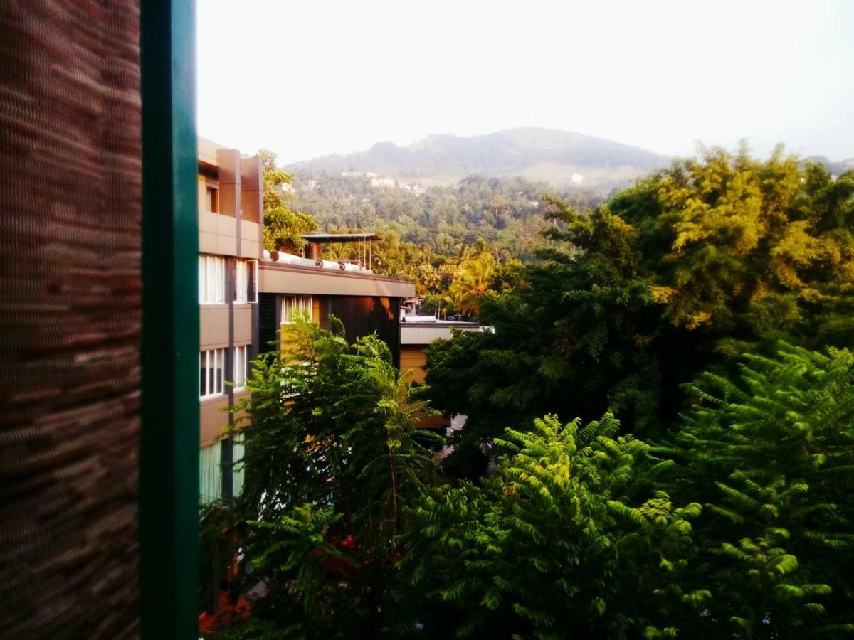 The Royal Mall Kandy Exterior photo